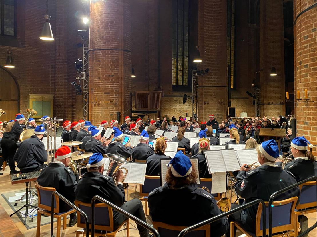 OPUS 112 - Weihnachtskonzert nach zwei Jahren Zwangspause wieder in der Marktkirche